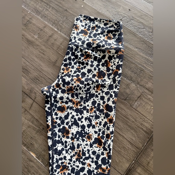 Sage Collective Leggings, size medium. - Picture 3 of 6